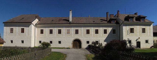 Schickenhof Manor