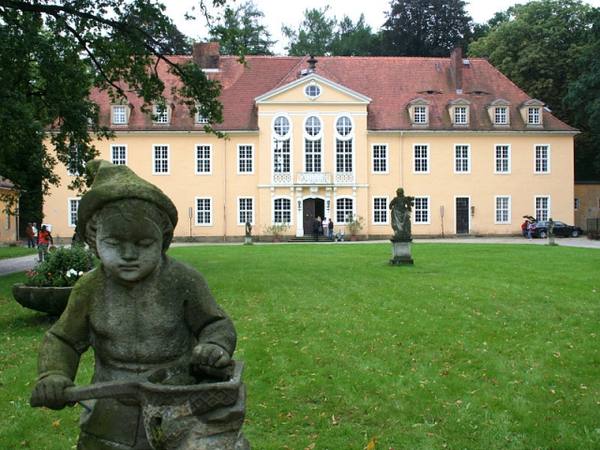 Oberlichtenau Castle