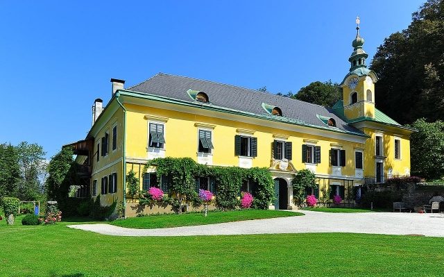 Karlsberg Castle
