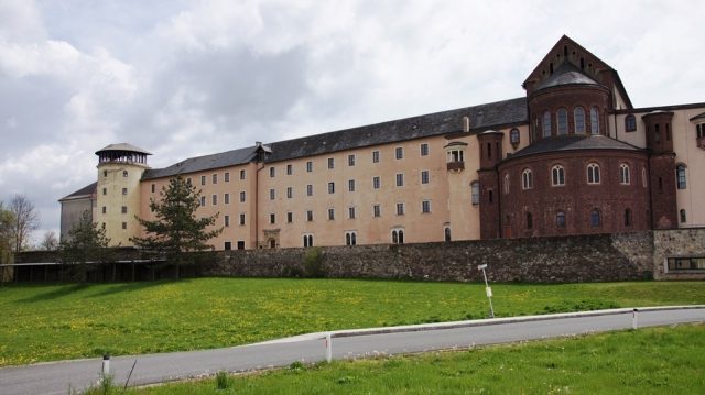 Tanzenberg Castle