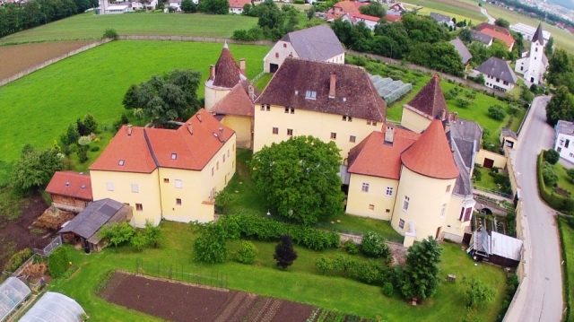 Himmelau Castle