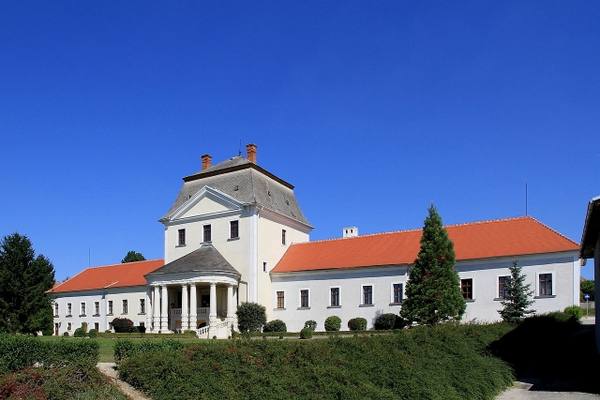 Nebersdorf Castle