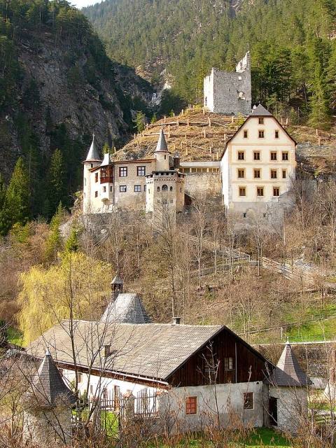 Fernstein Castle (Ruin)