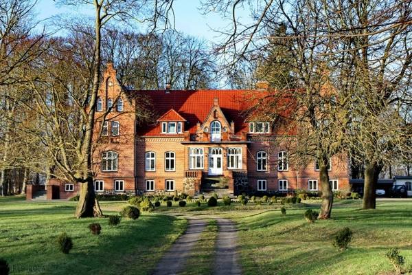 Severin Manor