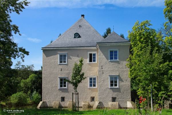 Rocholz Manor