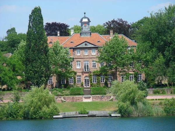 Emmerichshofen Castle