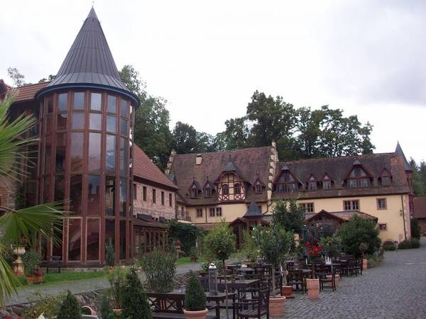 Weyberhöfe Castle