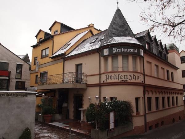 Adelshof Helmstädter Hof