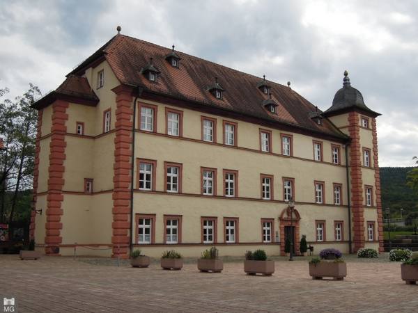 Huttenschloss