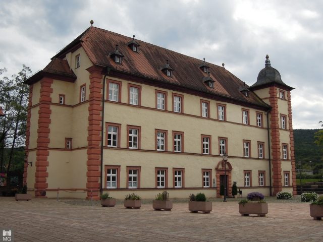 Huttenschloss