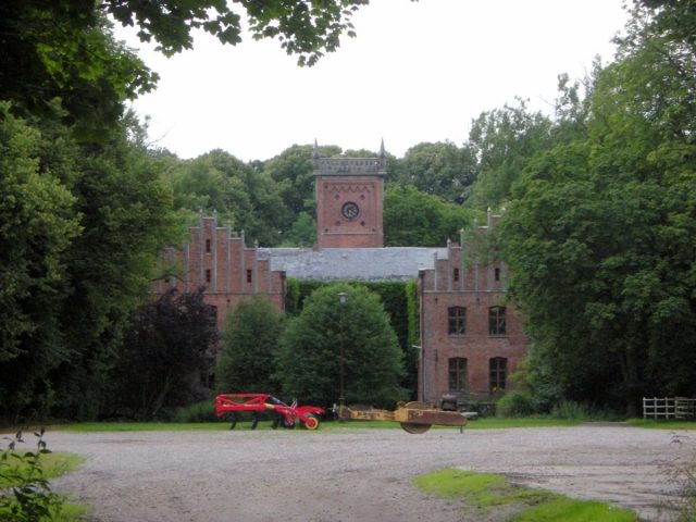 Saxtorf Manor