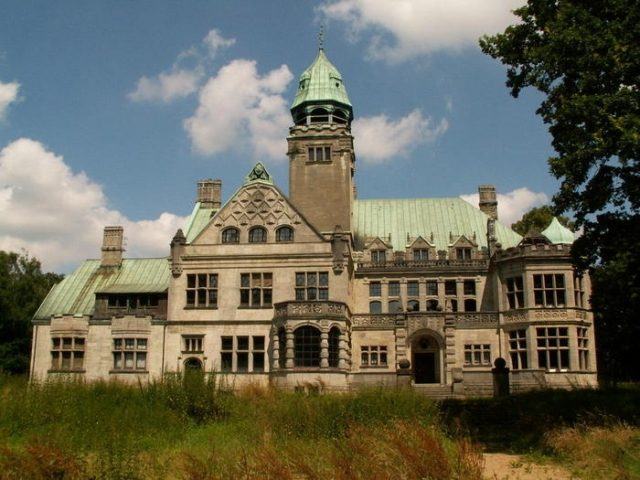 Grabau Manor