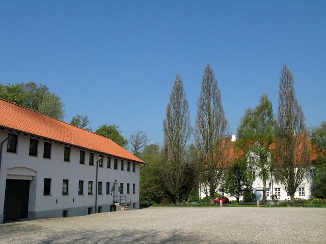 Lundsgaard Manor