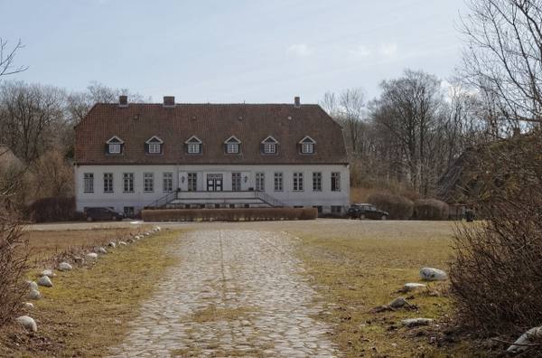 Bienebek Manor