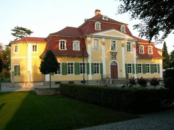 Friederiken Castle