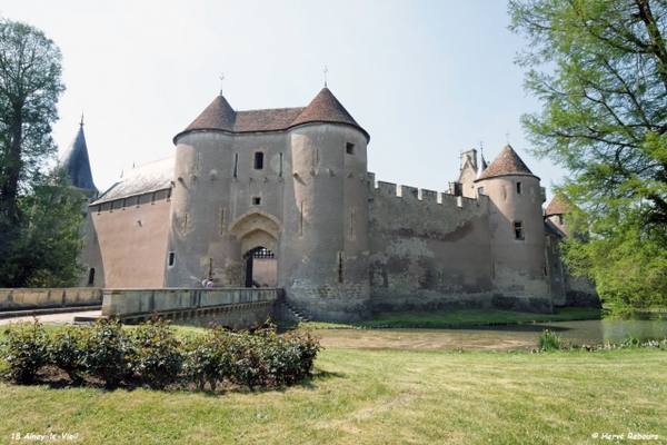 Château d'Ainay-le-Vieil
