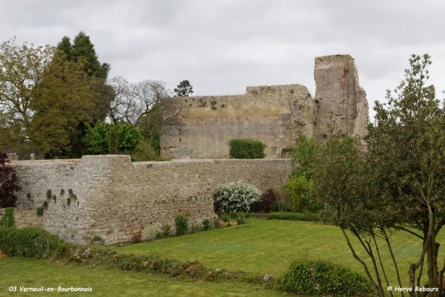 Château de Verneuil-en-Bourbonnais