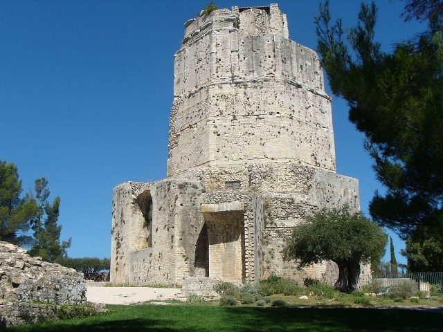Roman City Nemausus-Tour Magne