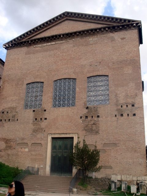 Curia Iulia