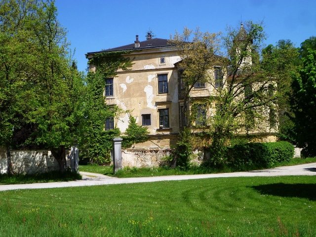Auhof Castle