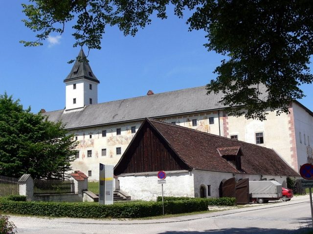 Parz Castle