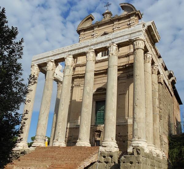Tempio di Antonino e Faustina