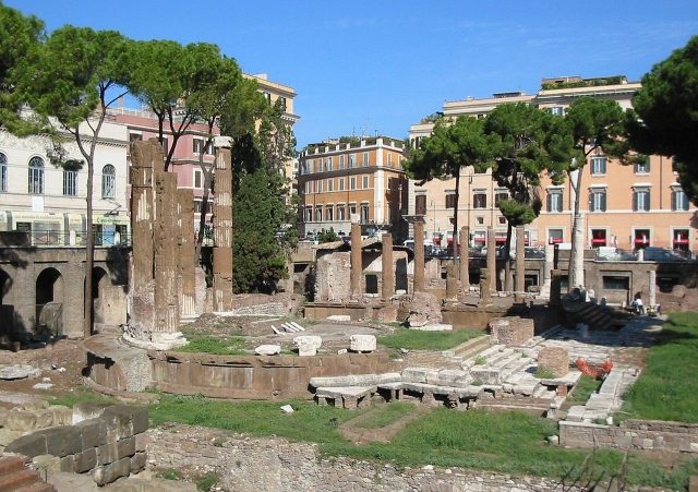 Largo di Torre Argentina