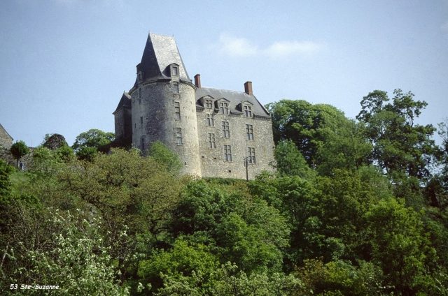 Château de Sainte-Suzanne