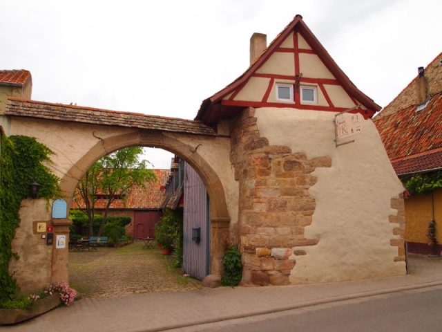 Eckelsheim Manor