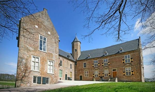 Kasteel Waardenburg