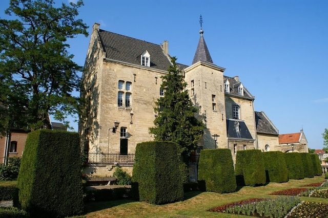Kasteel den Halder