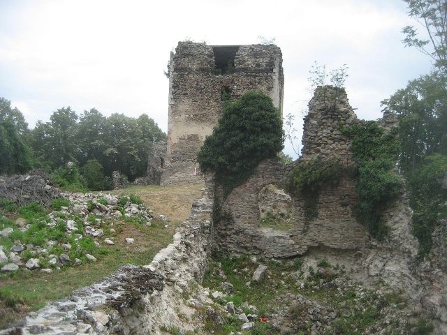 Garić Castle
