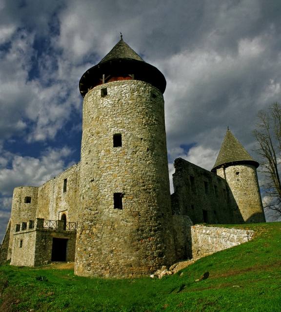 Novigrad na Dobri Castle