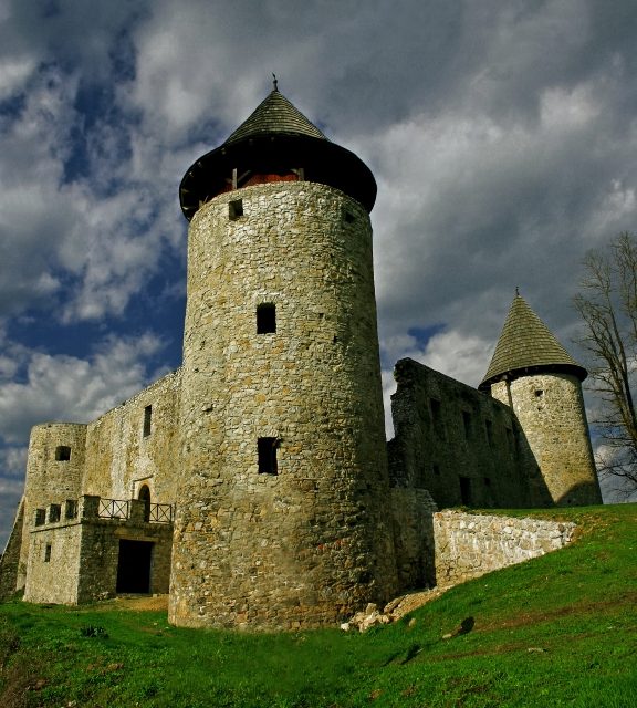 Novigrad na Dobri Castle