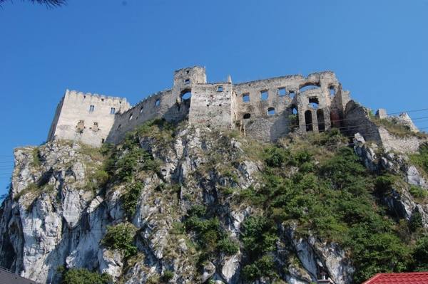 Beckov Castle