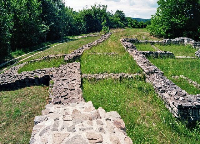 Roman Castle Pone Navata