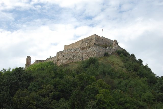 Csókakő Castle