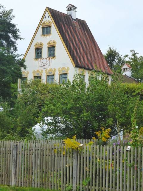 Weikertsham Castle