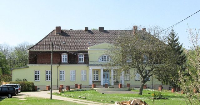 Borkow Manor