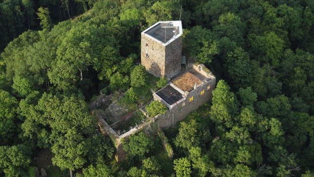 Neuerburg Castle