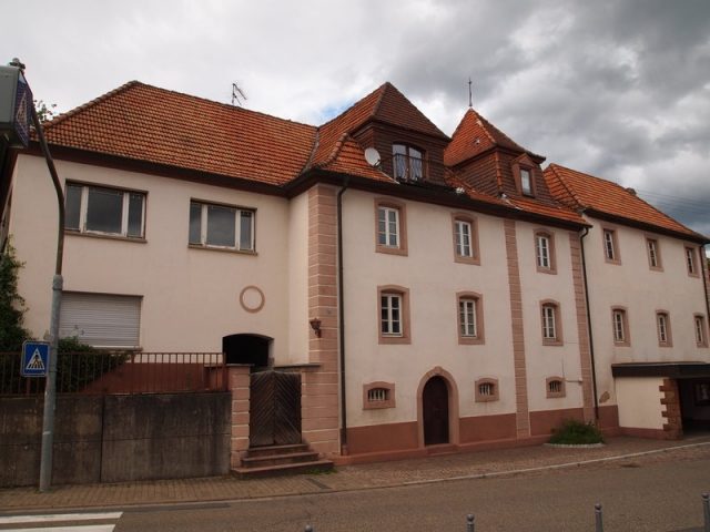 Busenberg Castle