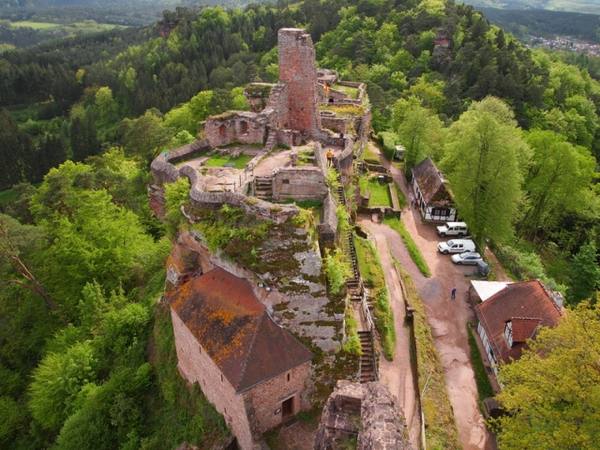 Altdahn Castle