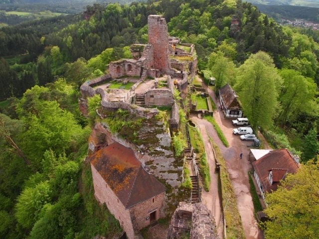 Altdahn Castle