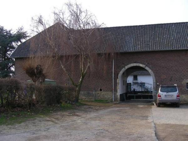 Unterfronrath Manor