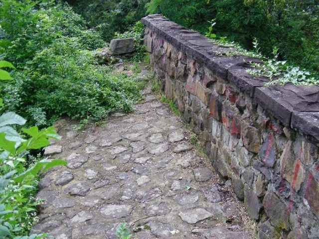 Burgrest Steiner Häuschen