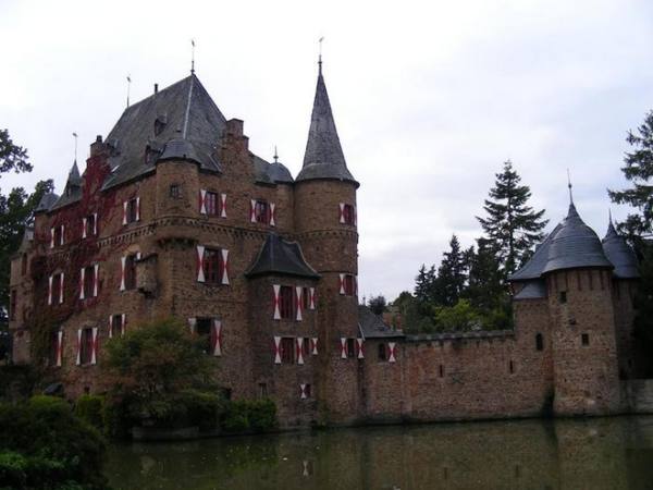 Burg Satzvey