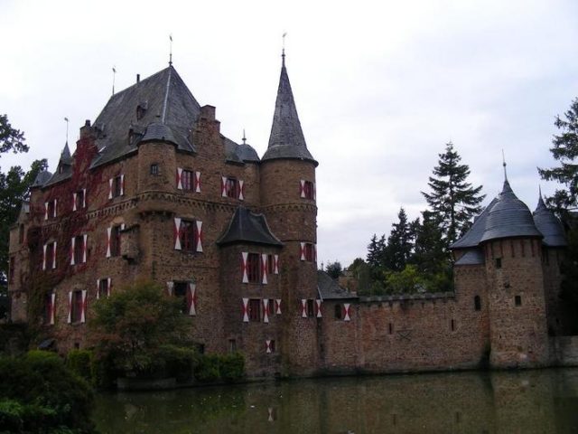 Burg Satzvey