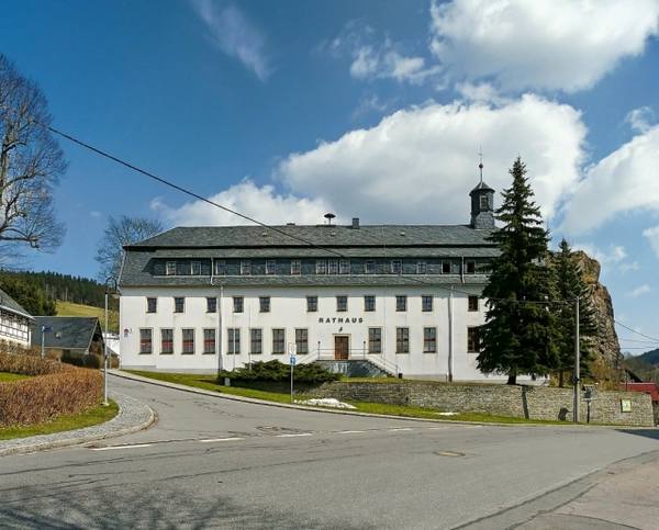 Bienenmühle Manor