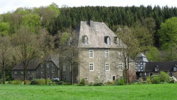 Wenne Manor
