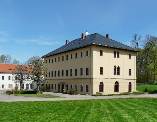 Hirschfeld Manor